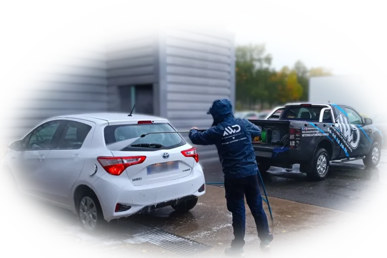 nettoyage Yaris sous la pluie par Axewashdetailing